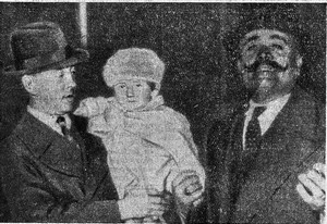 Les inspecteurs et Claude